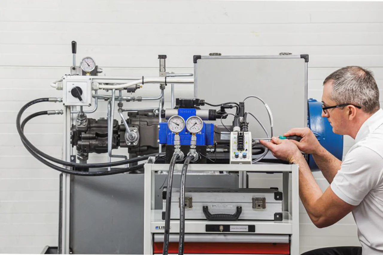 نحوه تست و تشخیص مشکلات رایج در سیستمهای هیدرولیکی